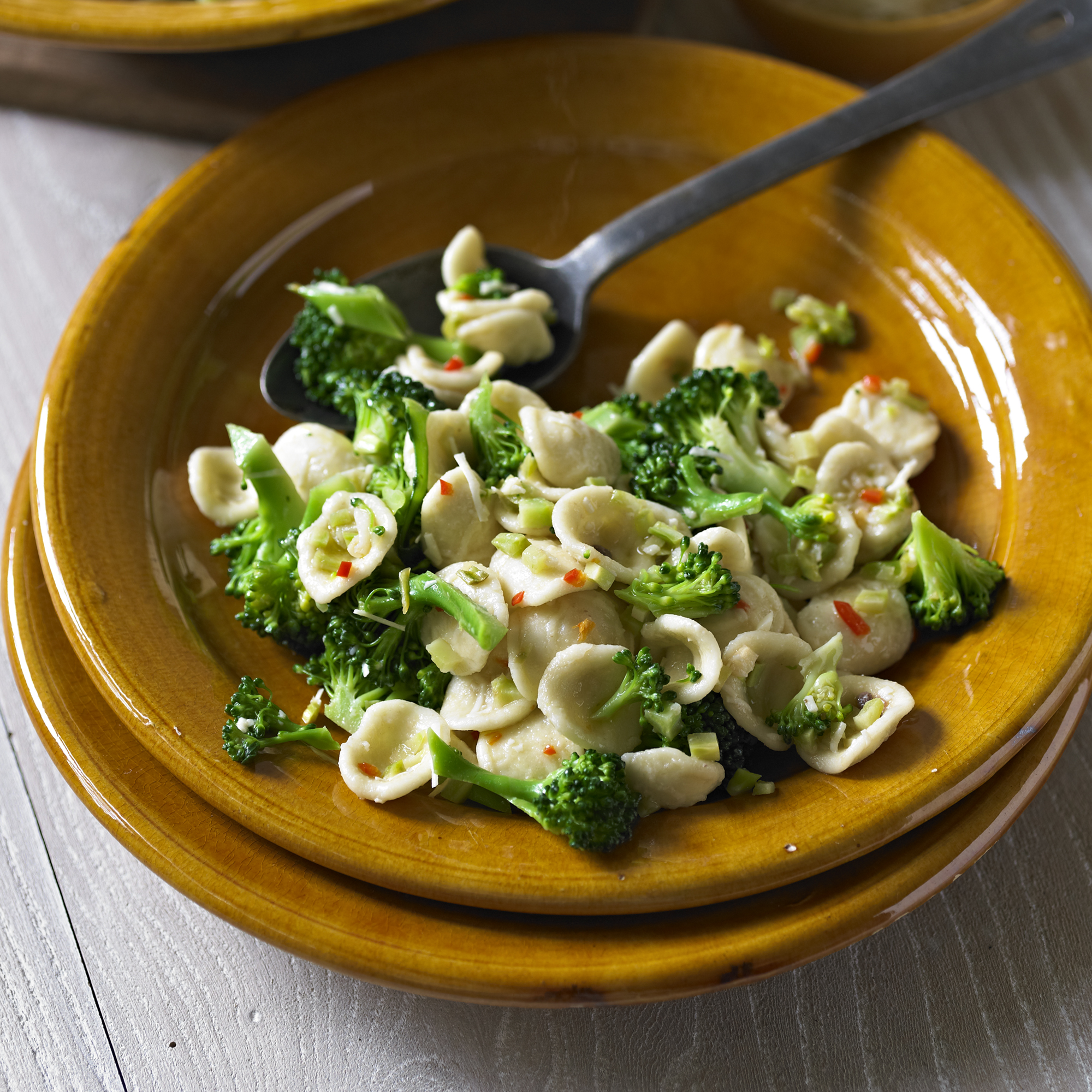 pasta with broccoli and anchovy sauce recipe