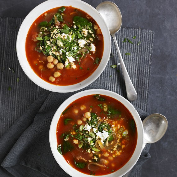 Spanish chickpea soup with spinach and tomato recipe