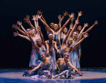 Night Creature Choreography: Alvin Ailey Alvin Ailey American Dance Theater Credit Photo: Paul Kolnik studio@paulkolnik.com nyc 212-362-7778