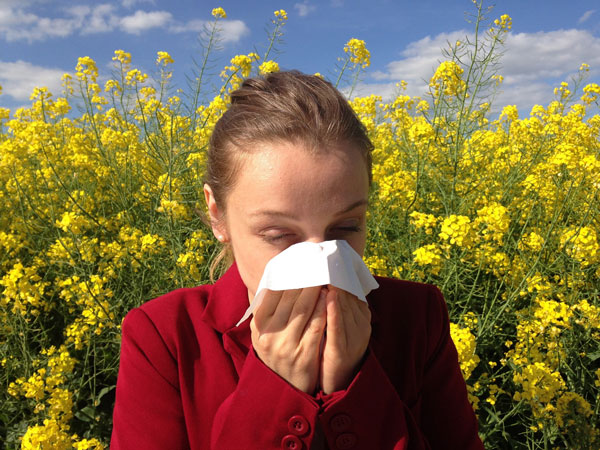 how to treat symptoms of allergies in spring