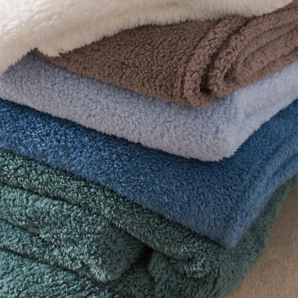 Details about   Premium Enhanced Thickness Heat Preservation Warm Fleece Woollen Throw Blanket 