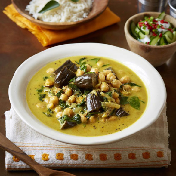 Chickpea curry with aubergine