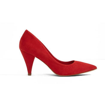 Emilia Fox red heel look 