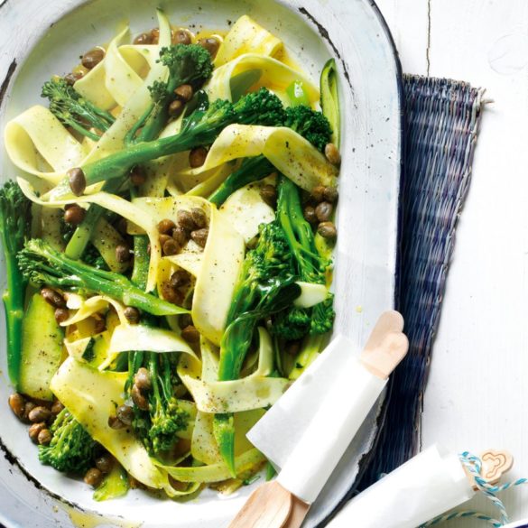 Courgette and broccoli salad recipe