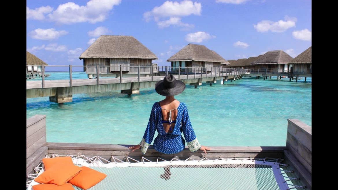 5 reasons the Maldives is the ultimate friendcation destination for 2021