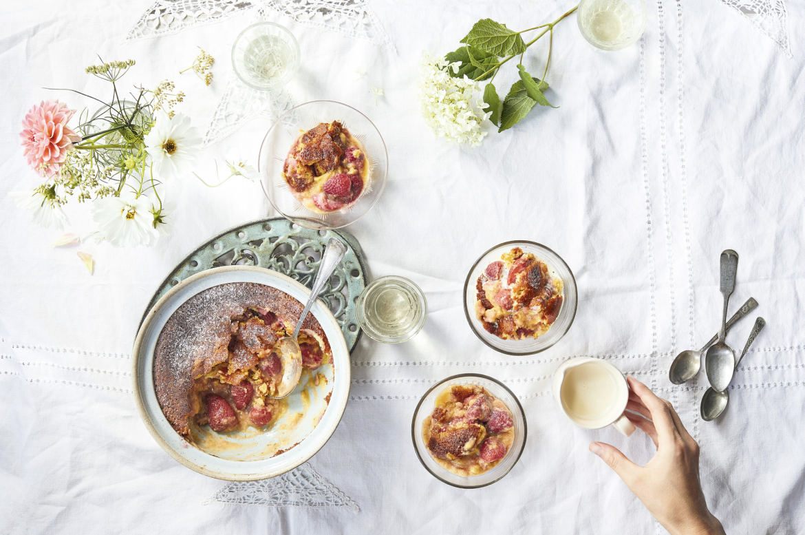 Strawberry, lime & elderflower surprise pudding recipe