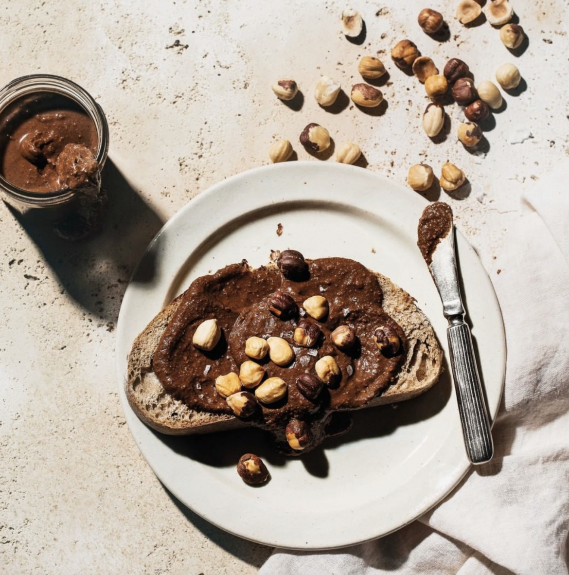 DIY chocolate hazelnut spread