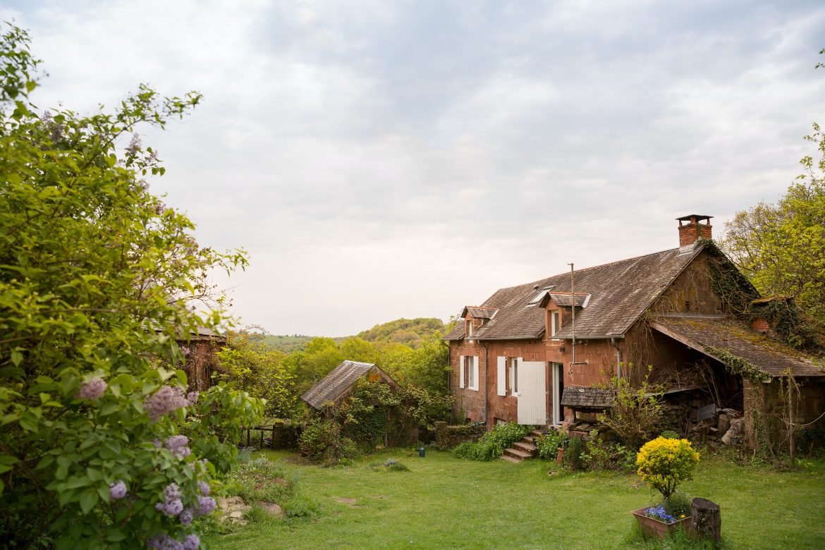 Cottagecore decor: how to bring the romantic aesthetic into your home