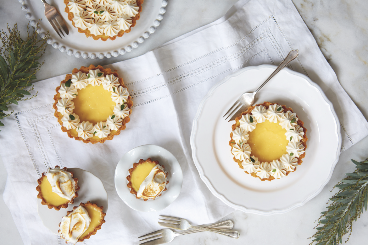 Lemon tarts with honey meringue recipe