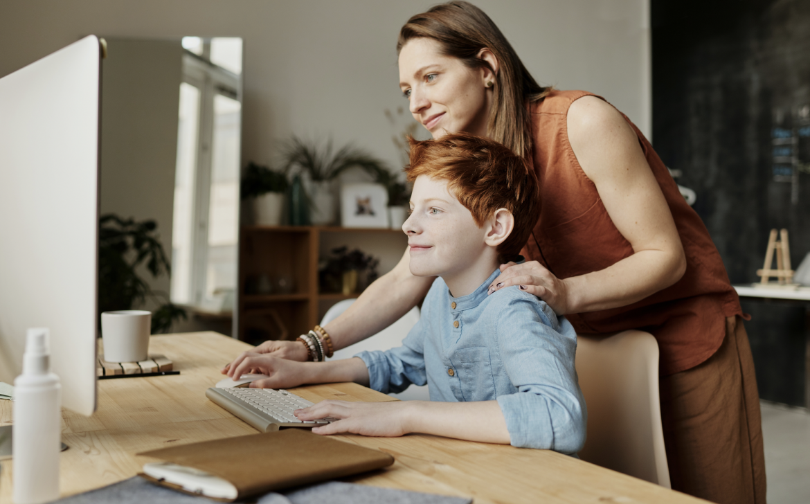 online safety: Tips to keep your kids safer online