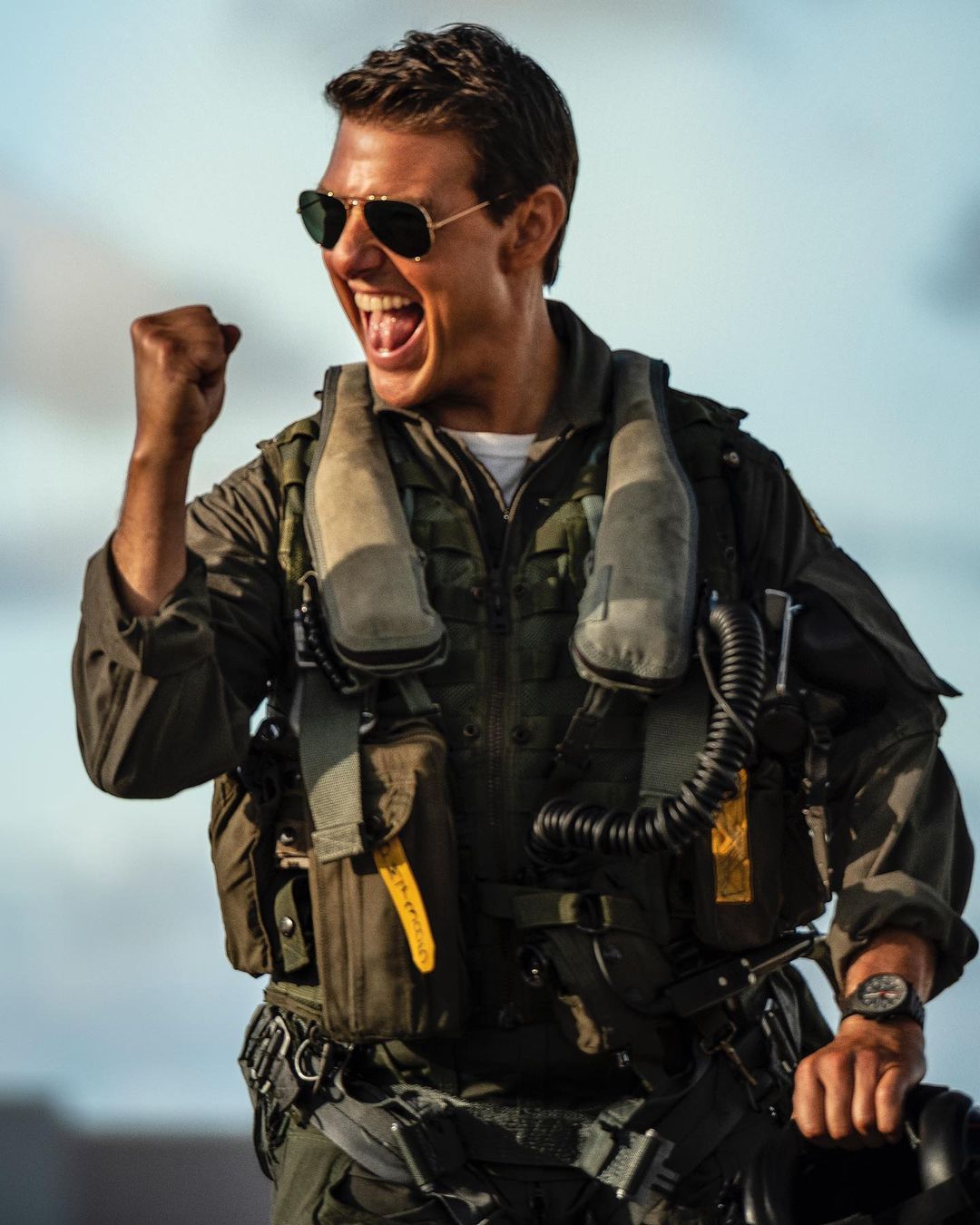 Tom Cruise s New Top Gun Maverick Movie Makes Big Bank At The Cinema tom-cruise-s-new-top-gun-maverick-movie-makes-big-bank-at-the-cinema