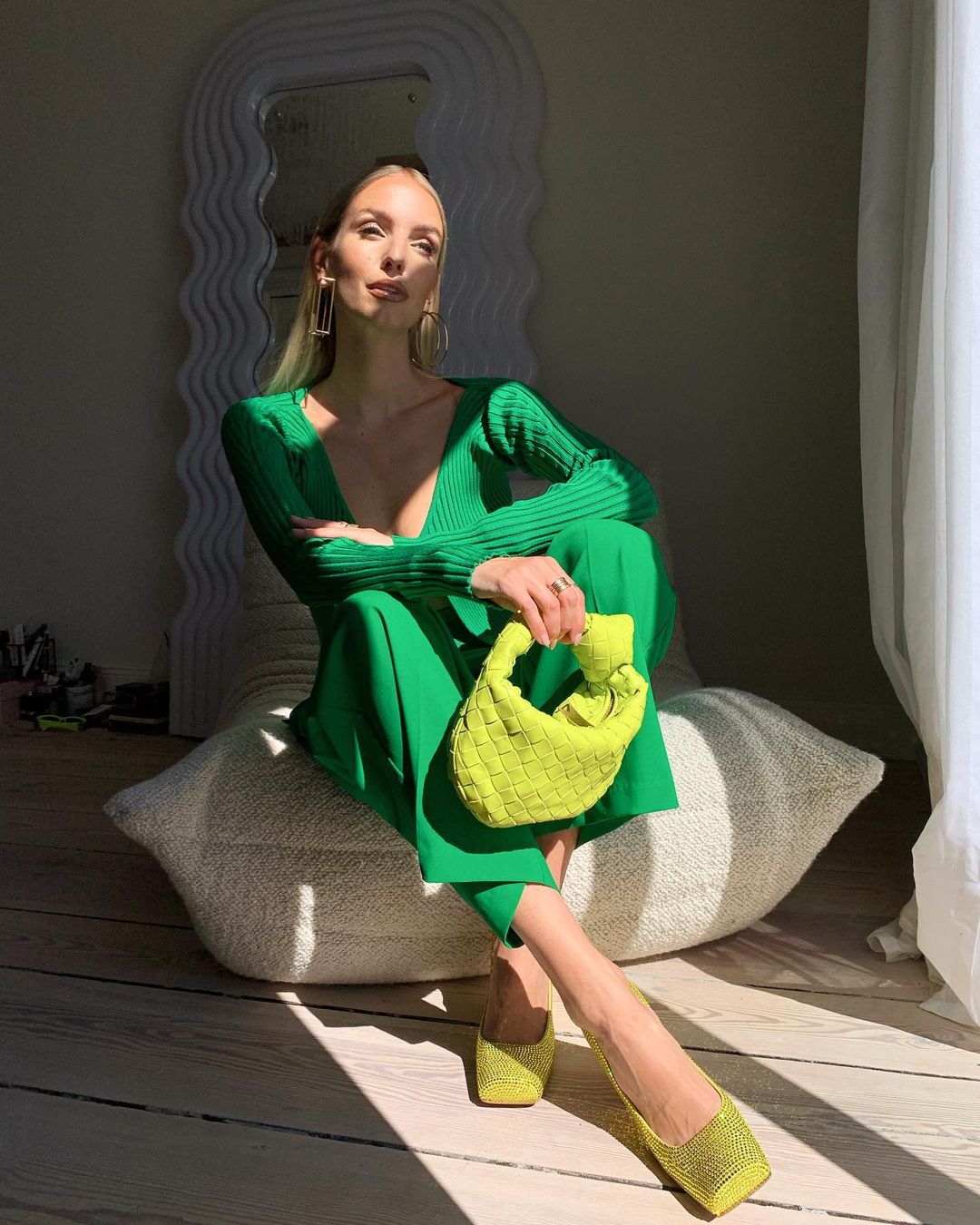 Green, the powerful “IT” colour in fashion for the season