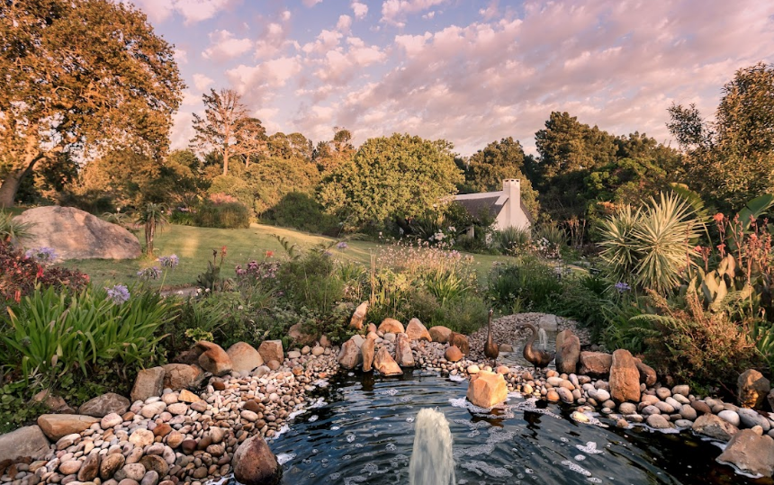 Subscribe and win a luxurious Garden Route getaway worth R18 000