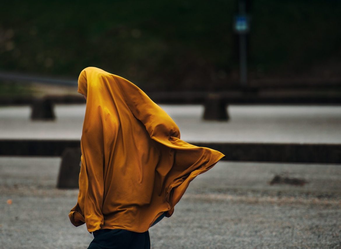 22-year-old woman loses her life after ‘failing’ to meet dress code regulations