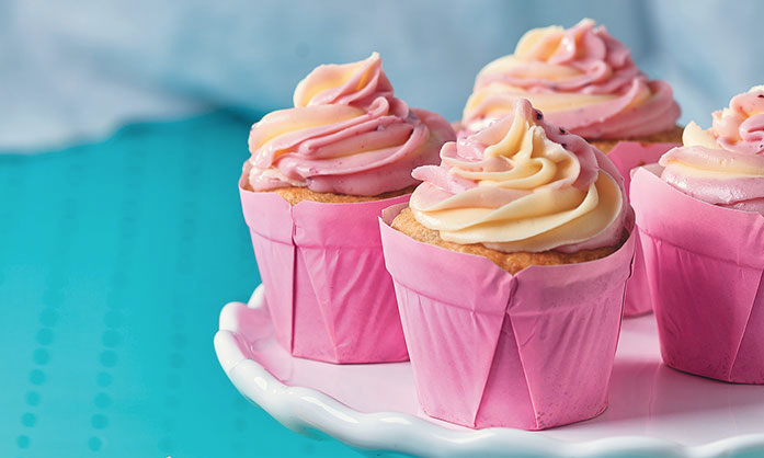 A bite of happiness – vanilla, coconut and plum cupcakes