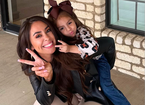 Mother gets backlash for waxing her 3 year-old daughter’s eyebrows