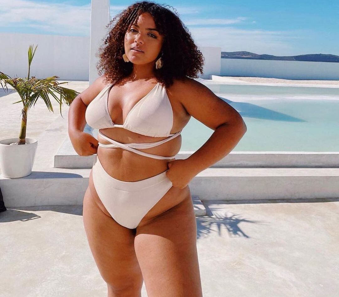 Curvy sales bikini swimwear