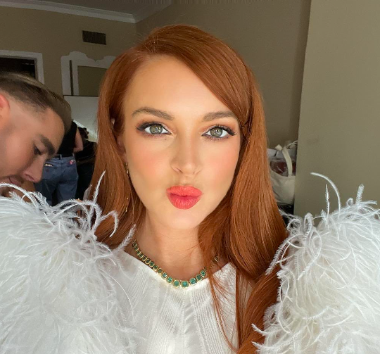 Lindsay Lohan graces our screens again, and she’s ‘Falling For Christmas’