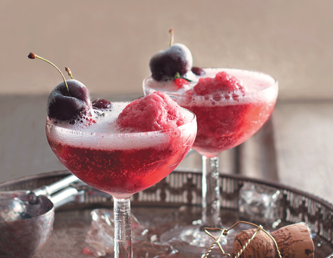 Very berry sorbet champagne floats