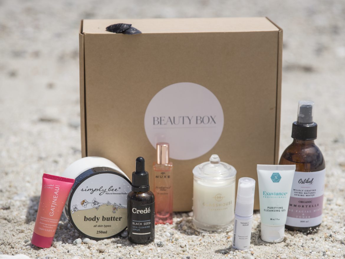 The gift box of every beauty guru’s dreams…and it’s under R600