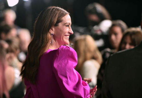 Julia Roberts discovers that her real name is not actually Julia Roberts