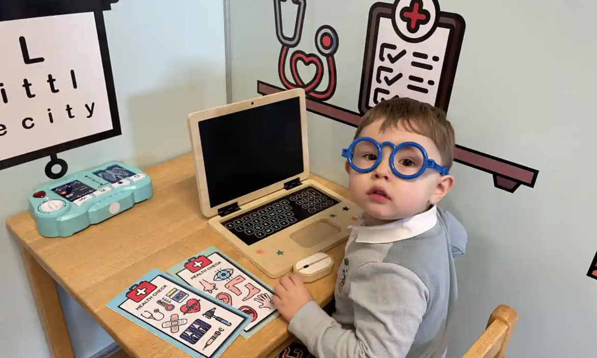 Genius boy teaches himself how to read at 2, and joins Mensa as youngest member