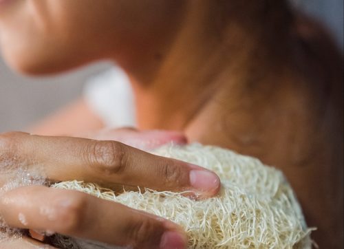 Loofah, washcloth or by hand? How to lather your body the 'right' way