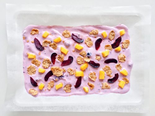 How to make the trending, tasty, and totally addictive yoghurt bark