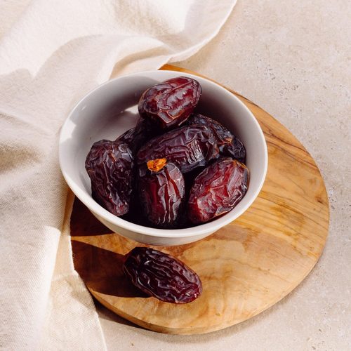 Dates: the secret superfood that keeps you going strong!