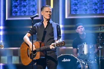 bryan adams on stage