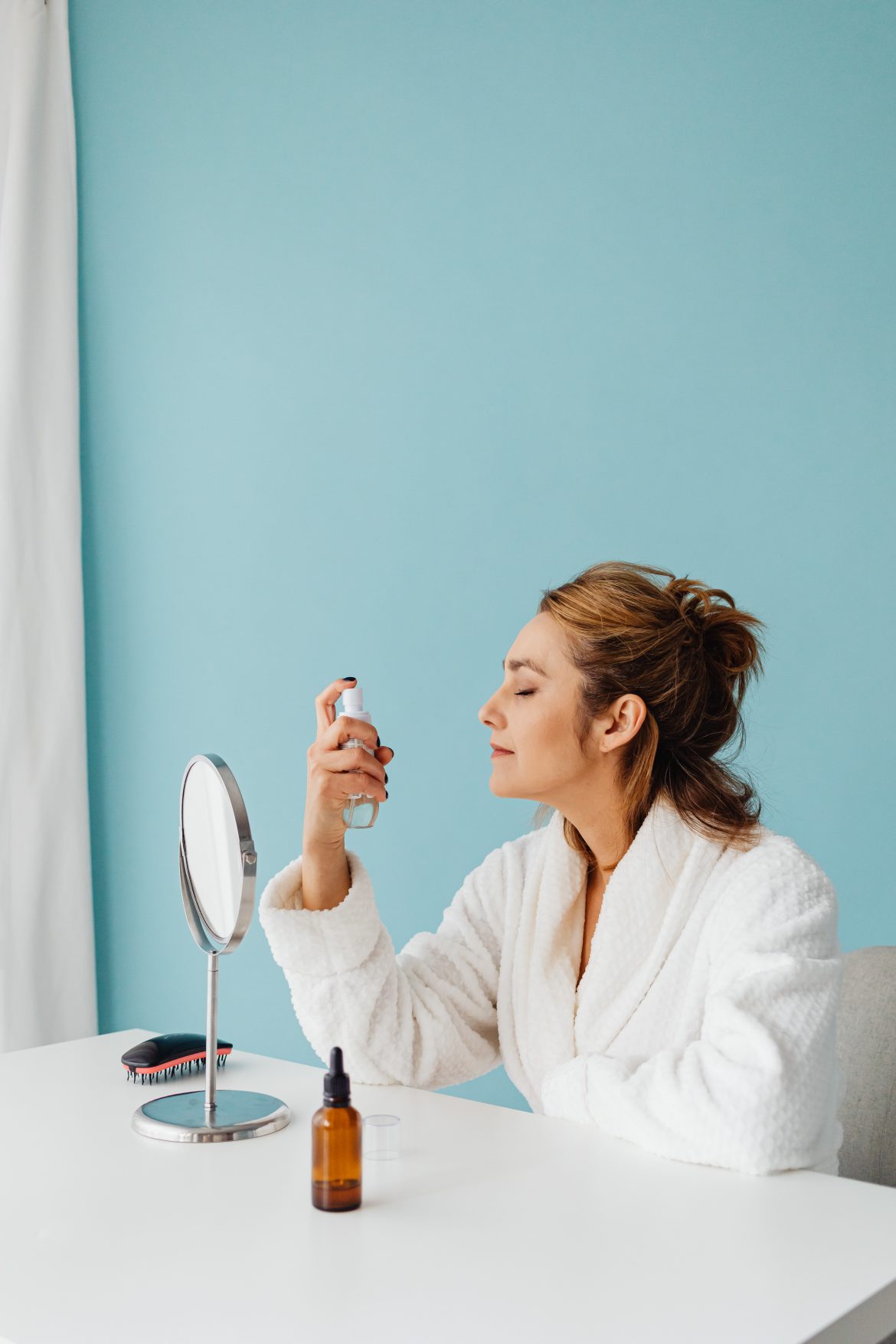 Rose face mist: why beauty gurus love it & how to make your own