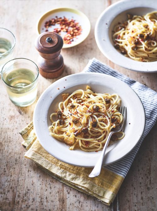 Try this perfectly simple & delish ‘pantry pasta’