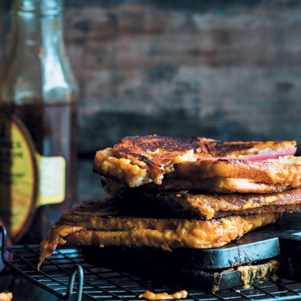 Cheese-and-chutney-braaibroodjies