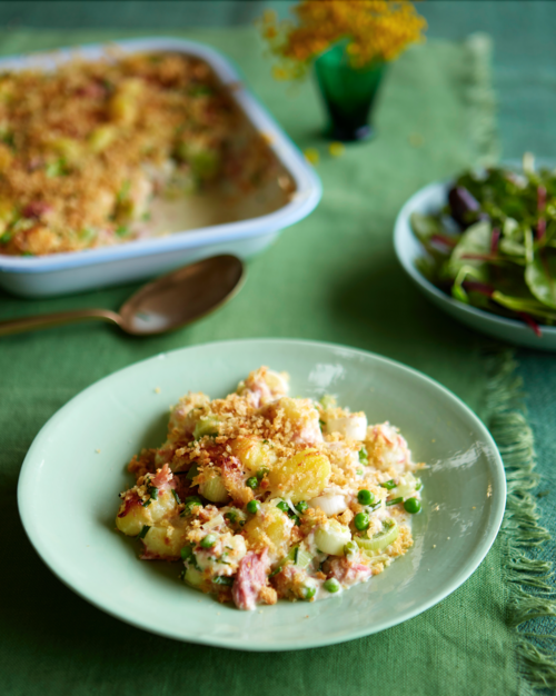 Cheesy ham and leek baked gnocchi