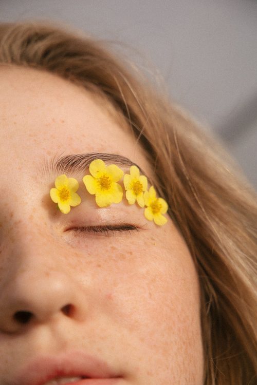 Natural beauty hacks you need to try for a healthy spring glow