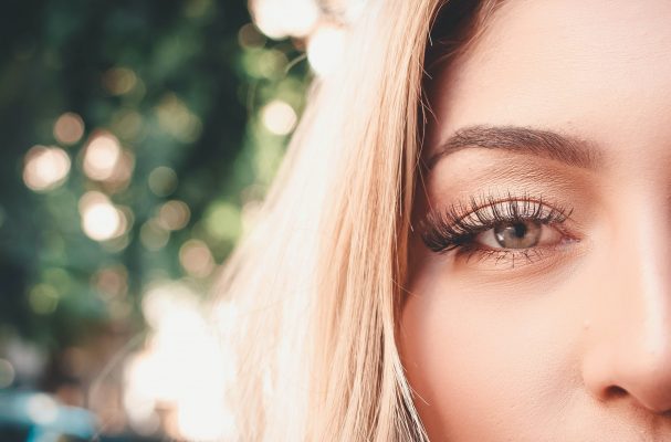 How to remove eyelash extensions at home: the safe way