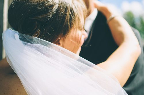 7 incredible ideas to help you save on your wedding