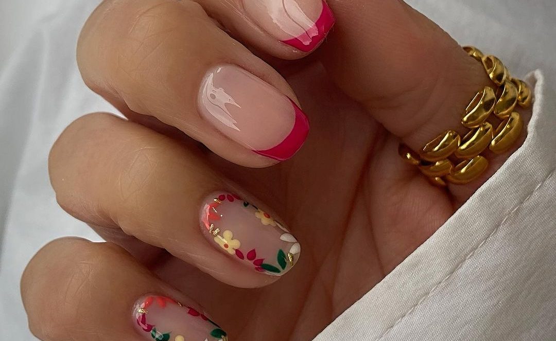 floral nail design