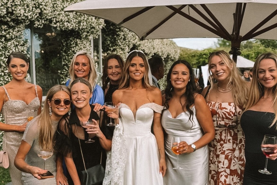 SEE: The Bokke and wives reunite for de Allende wedding