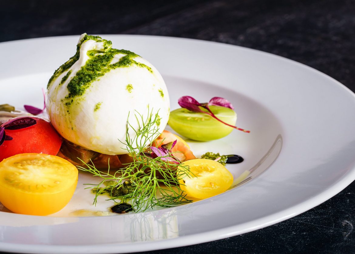 How to make your own mozzarella cheese in 6 easy steps