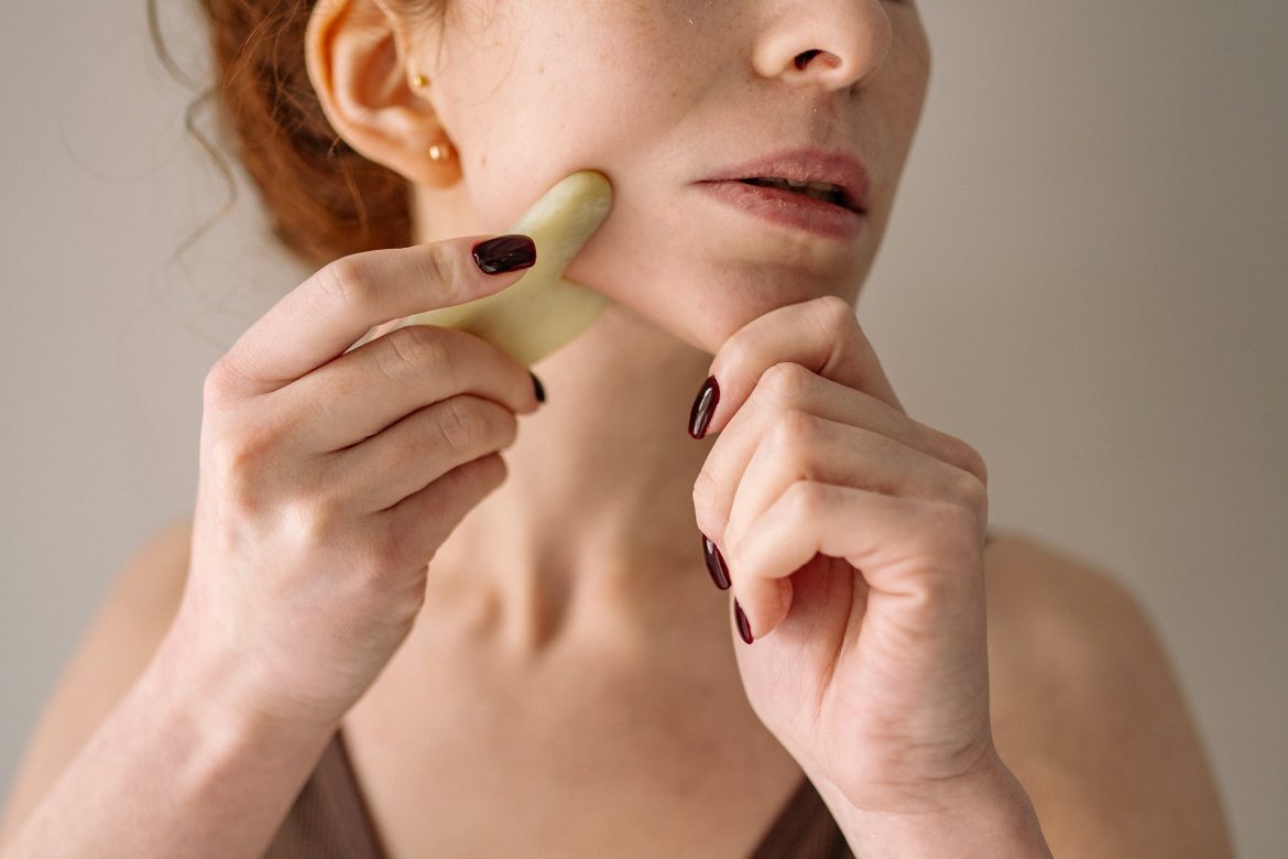 Does Gua sha help to reduce a double chin?