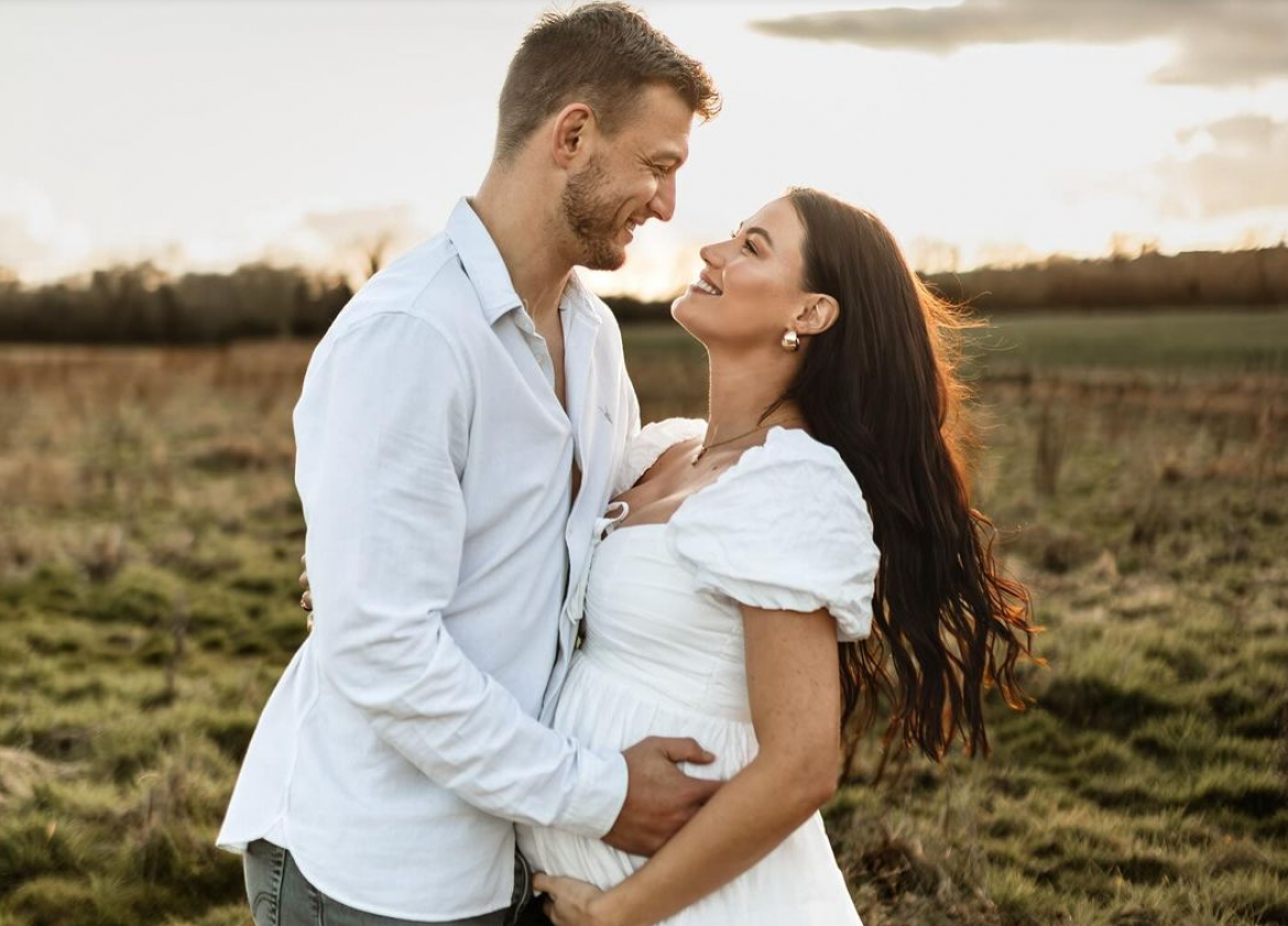 Marise Pollard shares stunning snaps from maternity shoot: “Half of you, half of me”