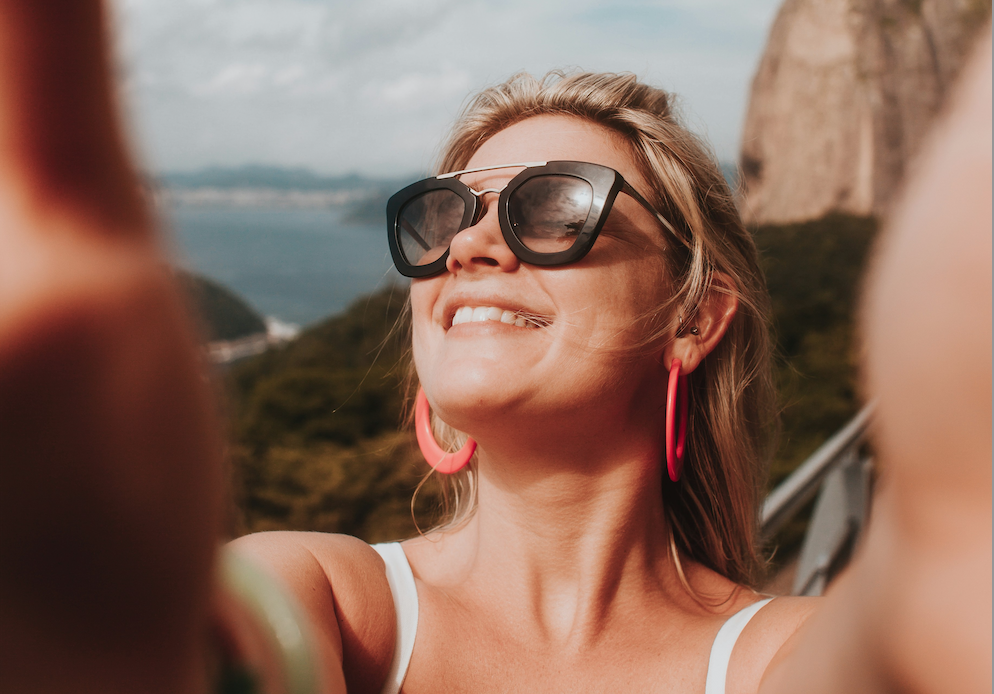 How to get great pictures of yourself when travelling solo
