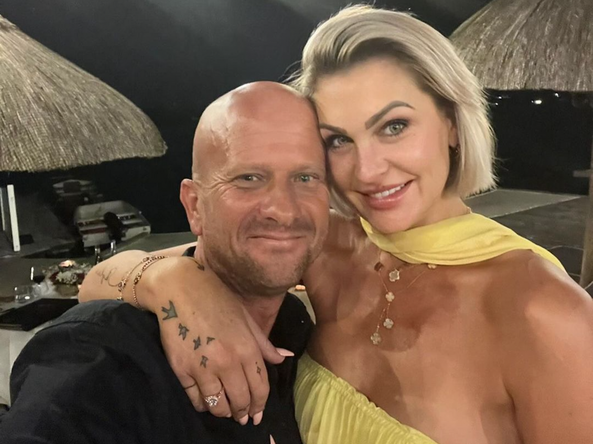 Former Miss SA Claudia Henkel sports diamond engagement ring: “A million times yes!”