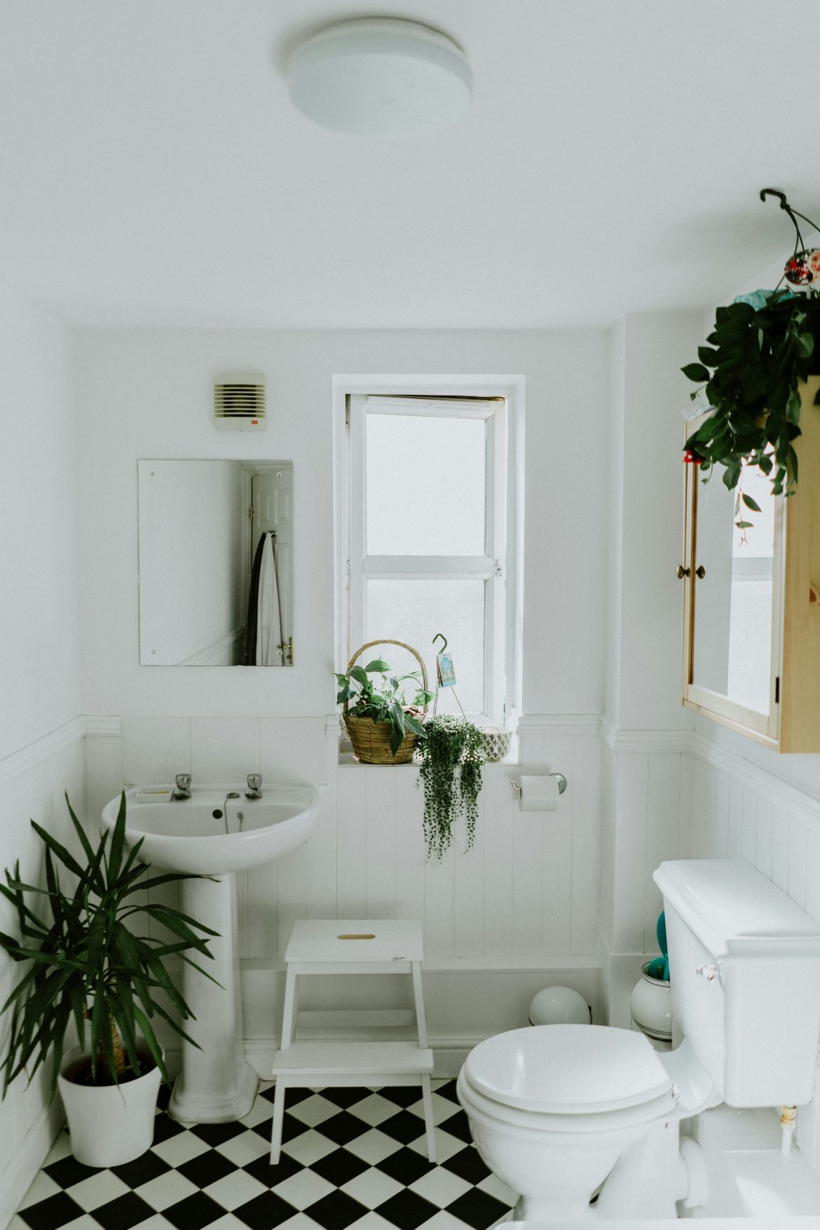 10 bathroom updates for a fresh look