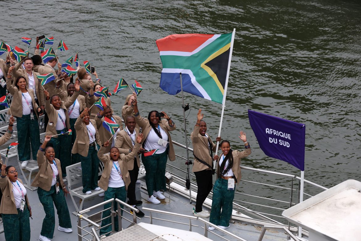 Caitlin Rooskrantz proudly bears SA flag at Olympic opening ceremony on River Seine