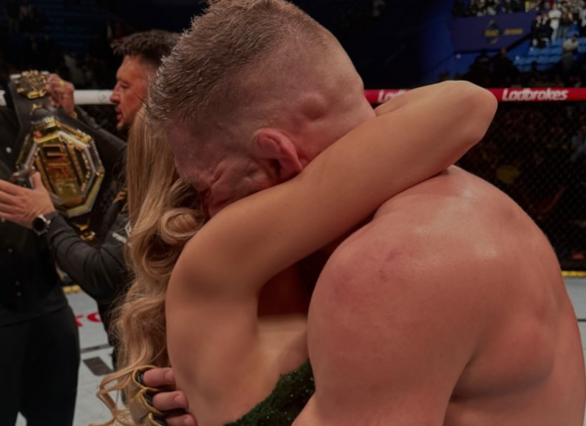 SEE: SA’s undefeated UFC champ Dricus du Plessis celebrated by his girlfriend