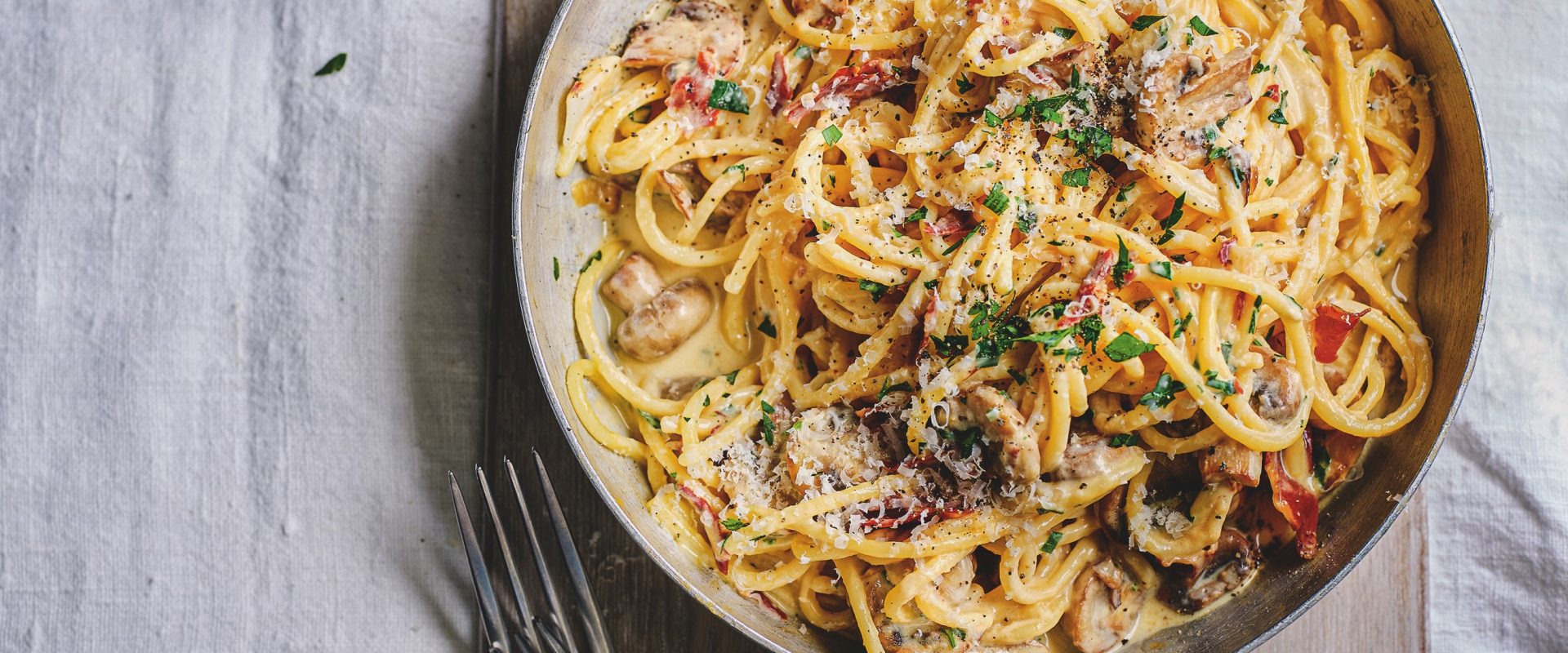 Mushroom Carbonara in a pan