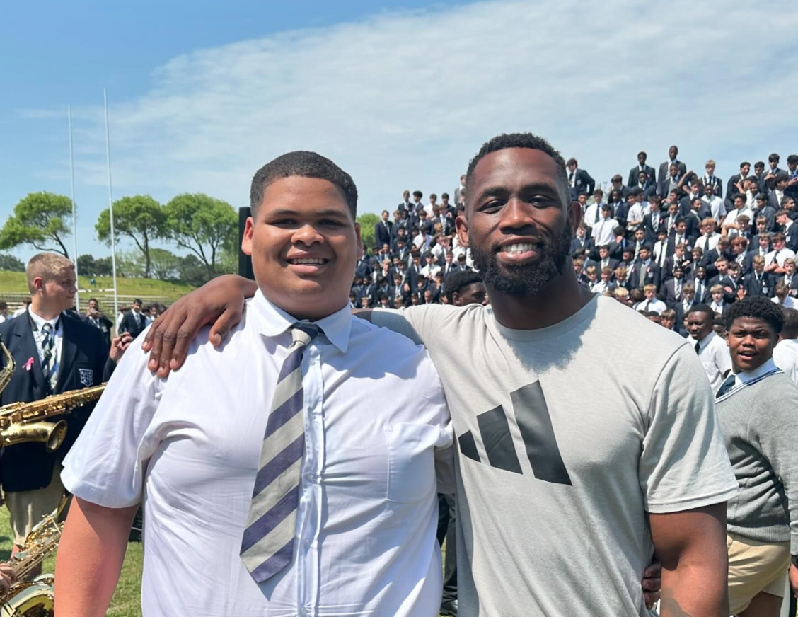 WATCH: Siya Kolisi joins Wynberg Boys High School for spirited war cry