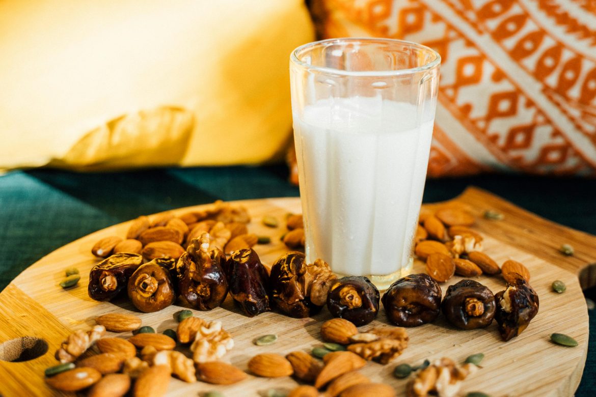 Make your own almond milk with this easy-to-follow recipe